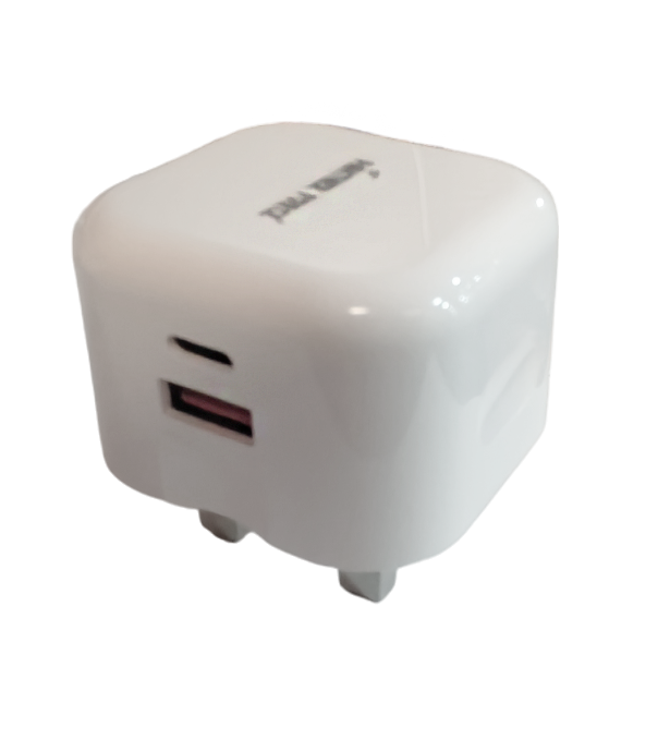 PF162 - Panther Force Straight Pin 20W Plug With USB-C & USB-A